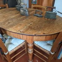 Tavolo ovale rustico in legno massello con 4 sedie