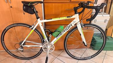 Bici da corsa merida