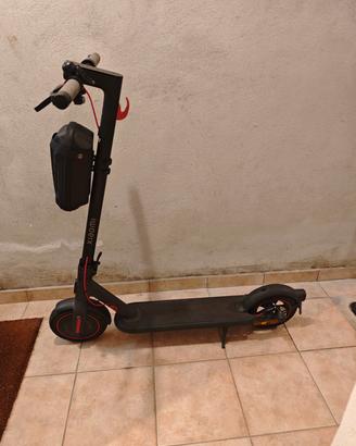 monopattino Xiaomi pro 2s usato pochi km.