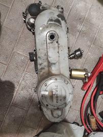 Blocco motore Piaggio con ingranaggi