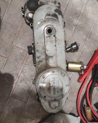 Blocco motore Piaggio con ingranaggi
