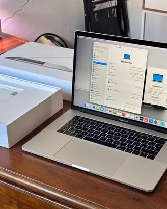 MacBook Pro 15” 256gb SSD 16GB CONS.DOM