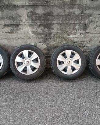 4 gomme invernali+cerchi 185/65-15 VW Skoda Fabia