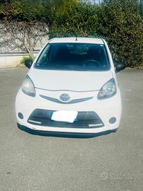 Toyota Aygo 1.0 12V VVT-i 3 porte Active Connect