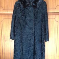 Pelliccia di agnellino persiano nero