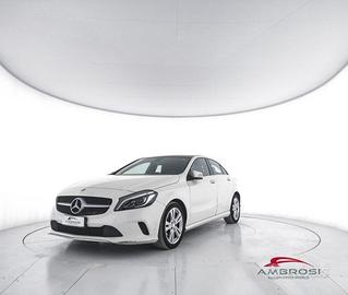 MERCEDES-BENZ A 180 180 d Automatic Business - P