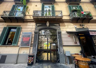 3 LOCALI A NAPOLI