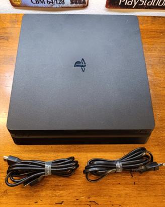 PlayStation 4 slim - 500 Mb + Joypad e Caricatore