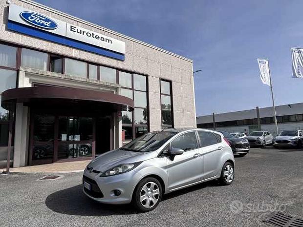 Ford Fiesta + 1.4 TDCi 68CV 5 porte