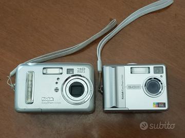 Set di 2 macchine fotografiche digitali Kodak 

