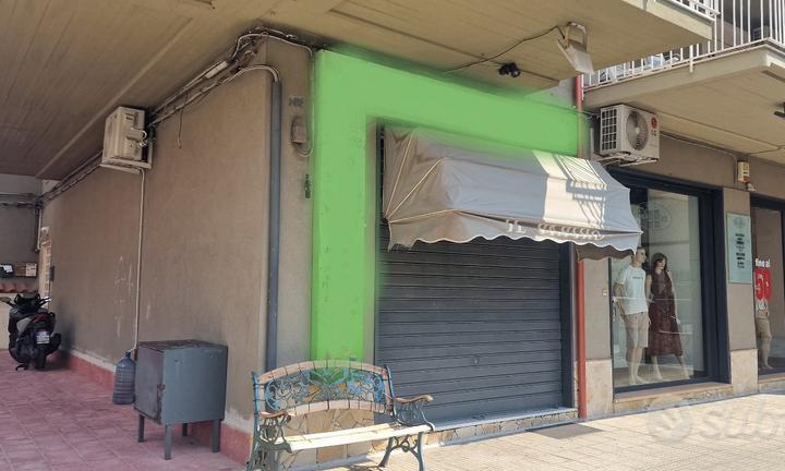 Locale commerciale con deposito a Roccalumera