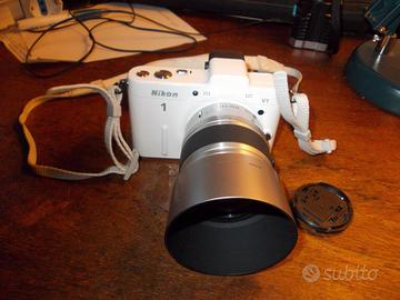 fotocamera Nikon 1 v1 bianco con obiettivo 30-110