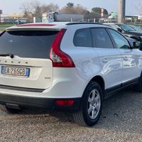 Volvo XC 60 XC60 D5 AWD Momentum