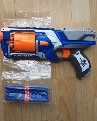 Nerf Strongarm + 14 dardi + 1 dardo ventosa