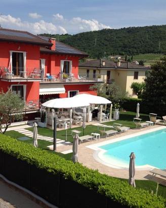 VILLA SINGOLA A GARDA
