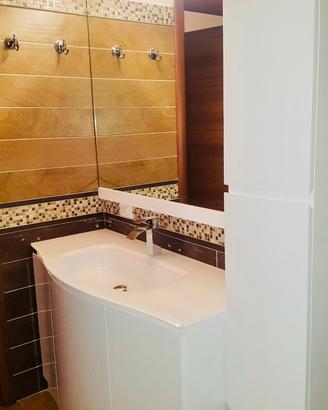 Mobile bagno laccato bianco