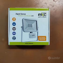 FARO  LED  DA 20 W CON SENSORE MICROONDE