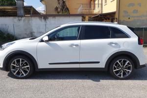 KIA NIRO  FULL HIBRID