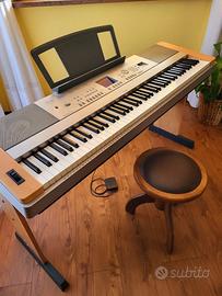 Pianola yamaha dgx 640