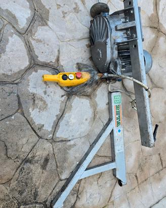 Montacarichi argano da cantiere BETA 200 kg 220V ,