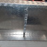 Pedane da vetrina 1 carrellata e l'altra fissa 