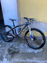 MTB SCOTT FULL CARBON 26 (TRATTABILI)