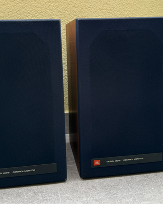JBL 4301B Control Monitor (Solo cabinet)