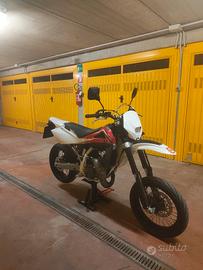 Husqvarna sm 125 2010 meno di 8500km originali