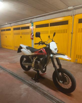 Husqvarna sm 125 2010 meno di 8500km originali