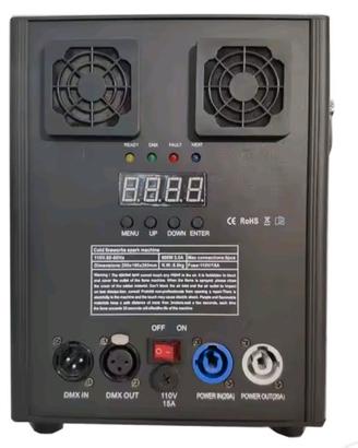 una macchina Fontana fredda 600 Watt più case