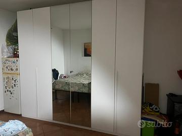 Armadio con 6 ante e due comodini