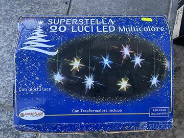 Luci natalizie multicolore a forma di stella