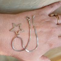 Due bracciali, prezzi diversi