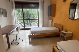 3 STANZE IN APPARTAMENTO 165MQ