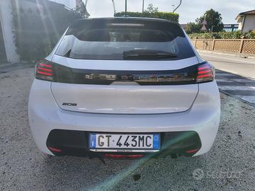 Peugeot 208 1200 cc