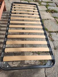 Una  rete letto singolo