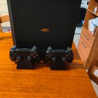 PS4 PRO 1 TB 2 joystick più supporto di raffreddam