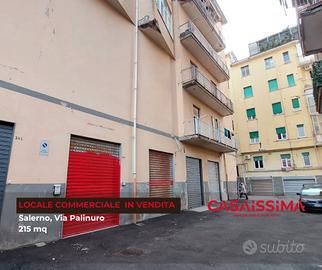 Locale commerciale di 215 mq