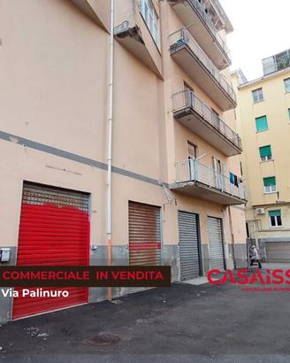 Locale commerciale di 215 mq