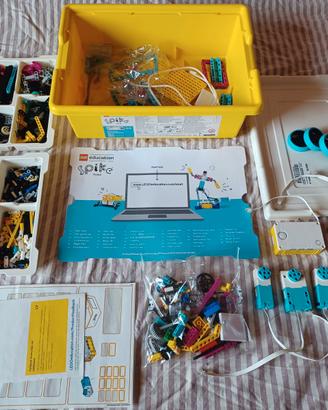 LEGO SPIKE Prime set di robotica programmabile