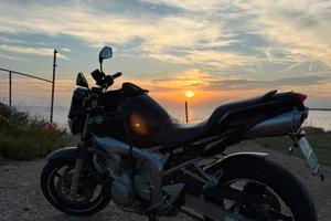 YAMAHA FZ6