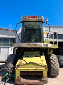 Mietitrebbia CLAAS MEDION 330 con barra grano 5,10