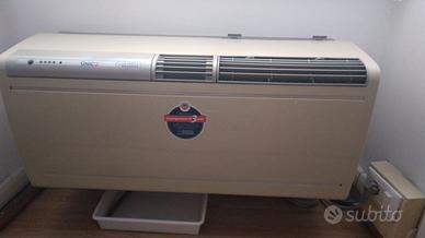 Condizionatore UNICO rigenerato,funzionante,