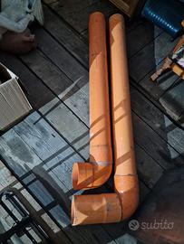 2 Tubi scarico PVC arancioni con curva. d. 150