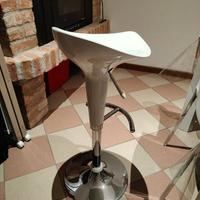 N.2 Sgabelli girevoli