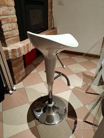 N.2 Sgabelli girevoli
