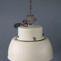 LAMPADA INDUSTRIALE RESTAURATA da soffitto