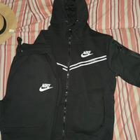 Tuta Nike Tech nera