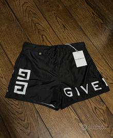 Costume Givenchy originale