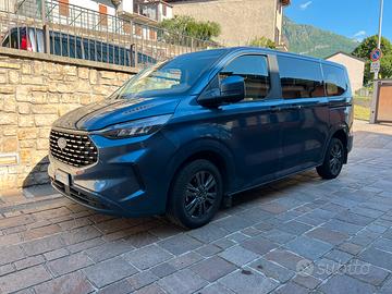 Ford tourneo custom awd